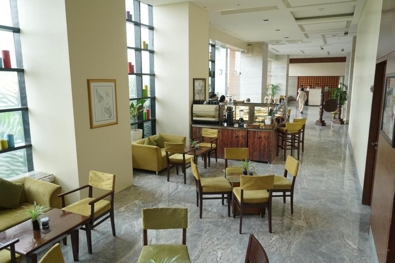 The Orchid Hotel Hinjewadi Pune Extérieur photo The lobby of the hotel
