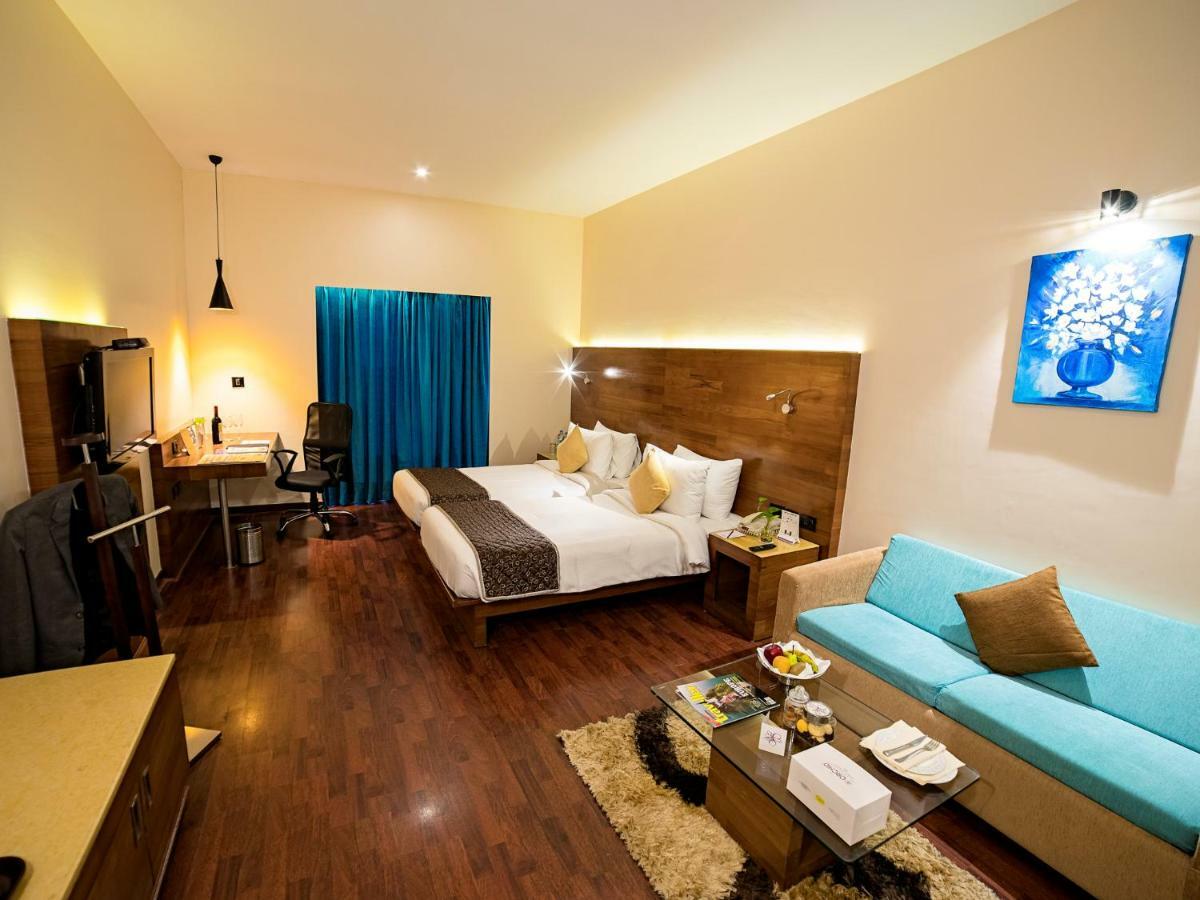 The Orchid Hotel Hinjewadi Pune Extérieur photo A room at the hotel