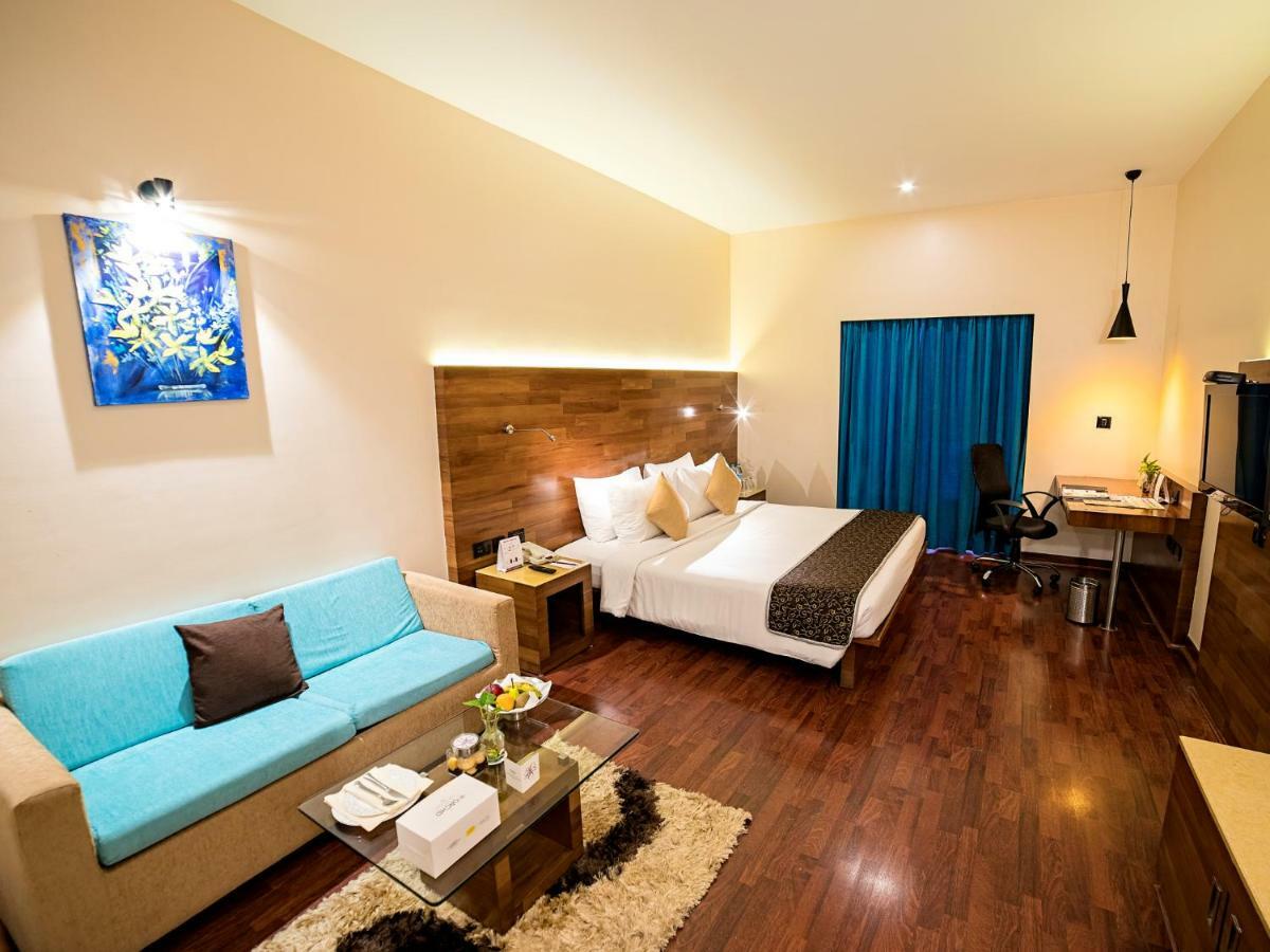 The Orchid Hotel Hinjewadi Pune Extérieur photo A room at the hotel
