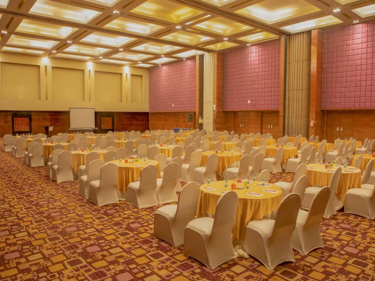 The Orchid Hotel Hinjewadi Pune Extérieur photo The Grand Ballroom